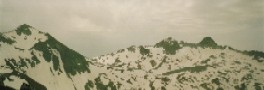 au sommet, vers le campbiel, le pic long et le 'glacier' de pays baché